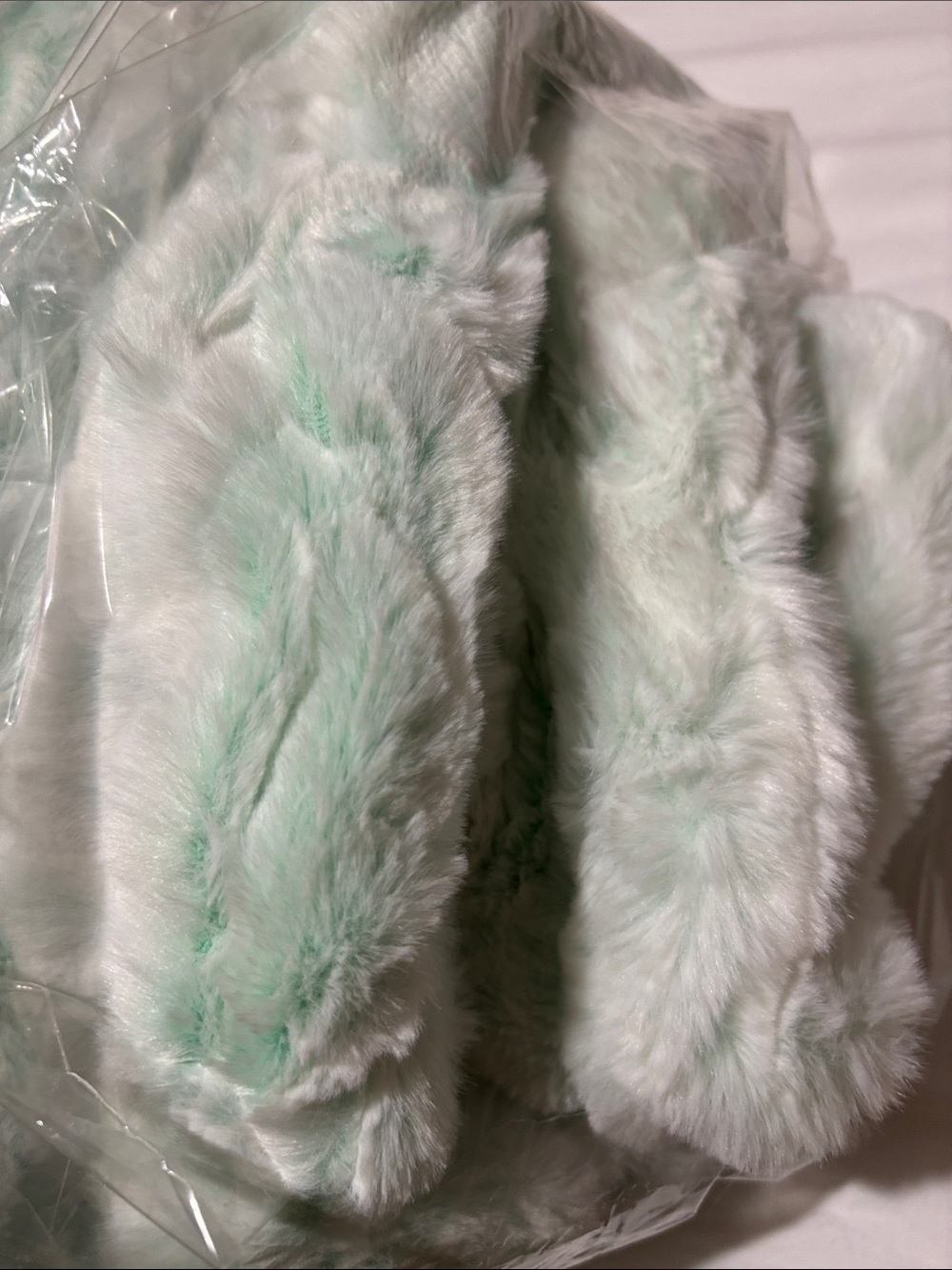 Minky Couture Plush Faux Fur Throw Blanket - Mint Green  60x72 Monster size - Picture 3 of 3